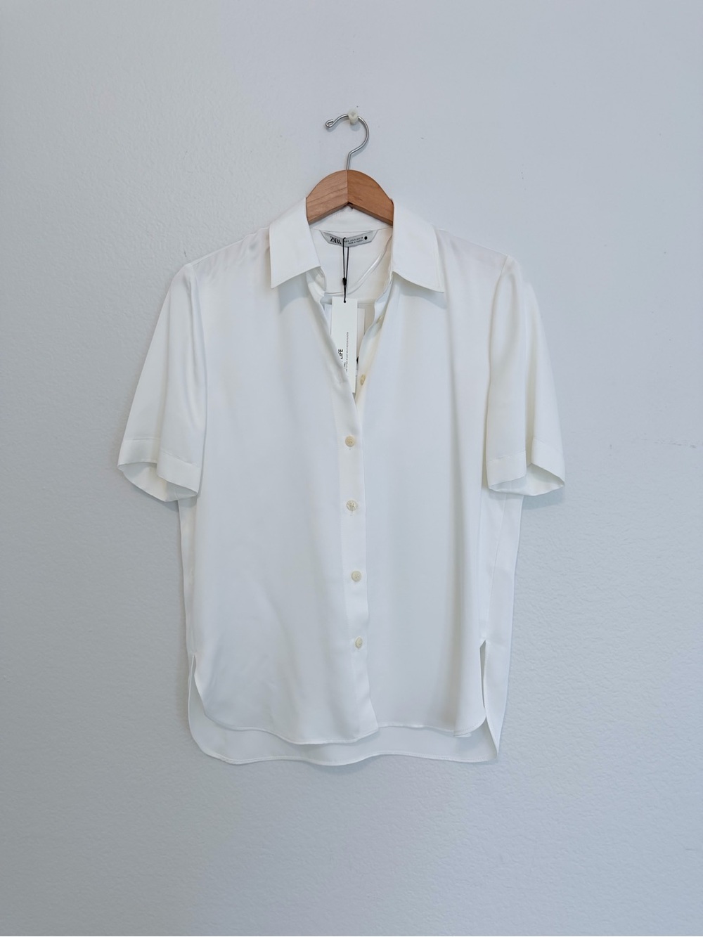 Zara White Short-Sleeve Button-Down women Shirt - NWT Size M